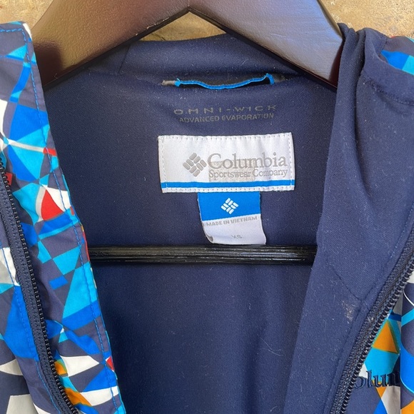 Columbia Wind Breaker - Picture 2 of 5